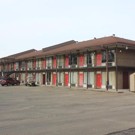 路易斯威尔 路易斯维尔红地毯旅馆酒店 外观 照片