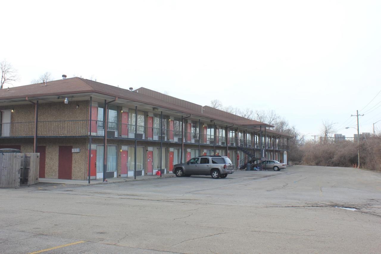 路易斯威尔 路易斯维尔红地毯旅馆酒店 外观 照片