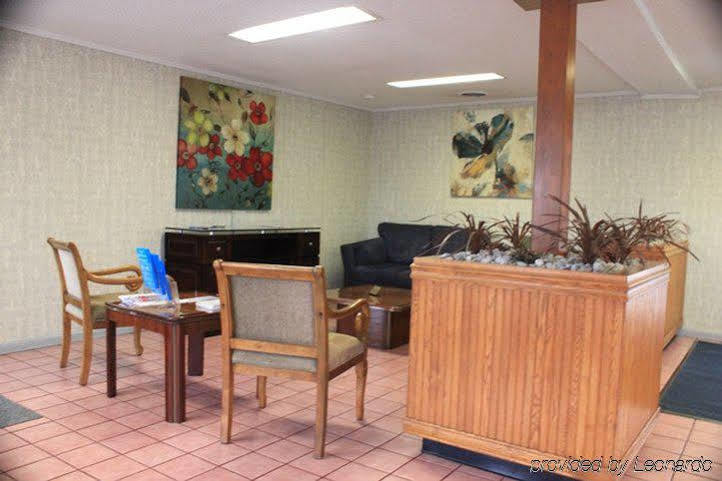 路易斯威尔 路易斯维尔红地毯旅馆酒店 外观 照片